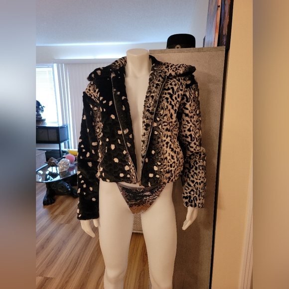 Urban Outfitters Faux Fur Coat 90s inspired y2k Small - Picture 1 of 10